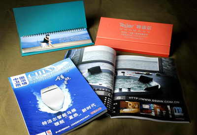 經(jīng)緯印務(wù) -- 樣本畫冊 海報(bào)印刷 封套印刷 手袋印刷 不干膠貼 定制臺歷 吊牌名片 信紙信封 產(chǎn)品包裝 記事本說明書